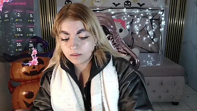 lili conor s online show from 10.08.25