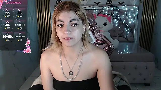 lili conor s online show from 10.15.25