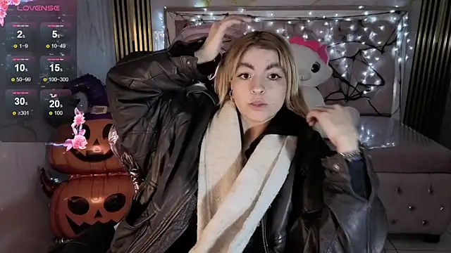 lili conor s online show from 10.30.25