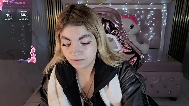 lili conor s online show from 11.02.25