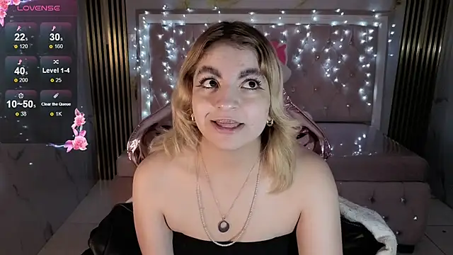 lili conor s online show from 11.06.25