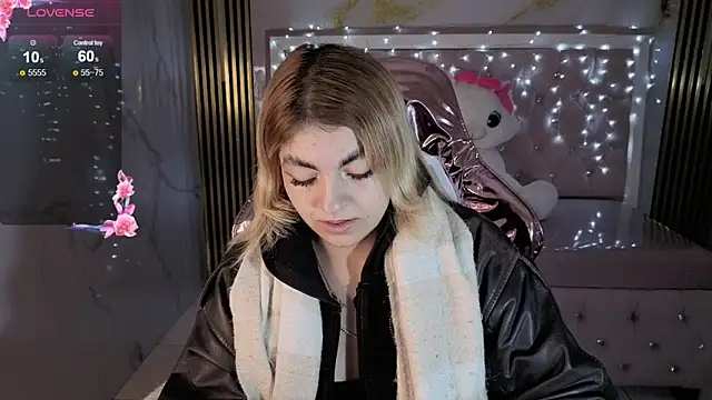 lili conor s online show from 11.08.25