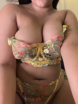 Snapshot of isha_sassy chatting on 03.21.26 isha sassy online show from 03.21.26