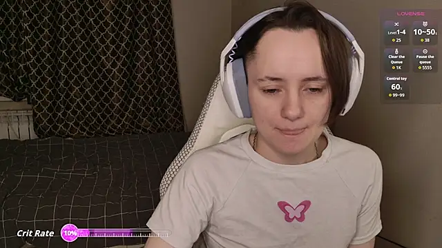 Luna Loveee online show from 02.12.26