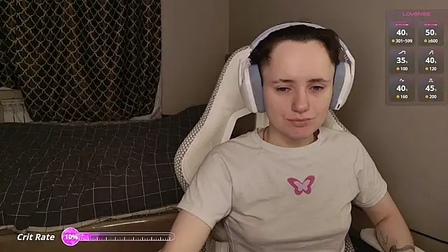 Luna Loveee online show from 02.13.26