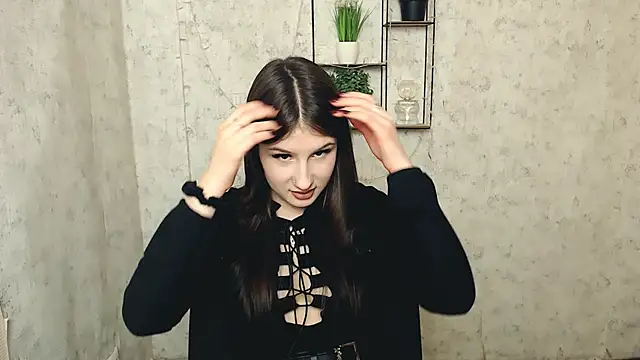  MiaAngell online show from 03.05.25