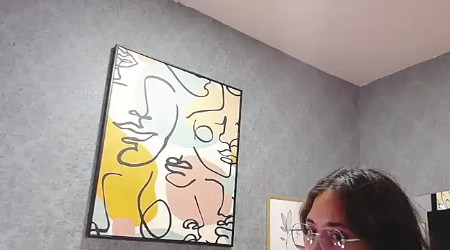 Stephanie Sun online show from 03.10.25