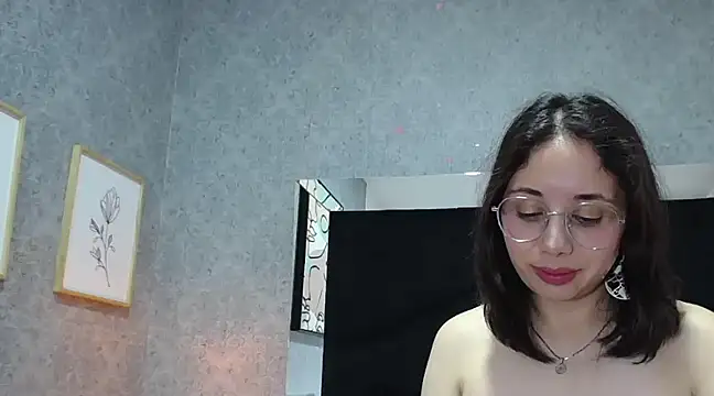 Stephanie Sun online show from 03.11.25