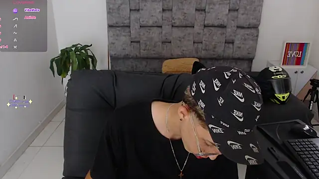 skinny bigcock02 online show from 12.01.25