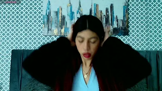 Snapshot of Cassie_bloom chatting on 10.01.25 Cassie bloom online show from 10.01.25