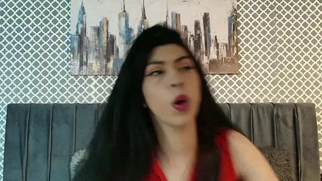 Snapshot of Cassie_bloom chatting on 10.08.25 Cassie bloom online show from 10.08.25