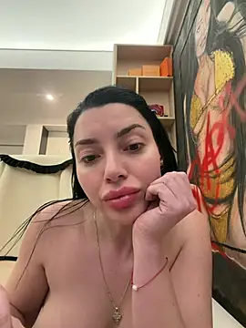 Mia Splash online show from 04.08.26