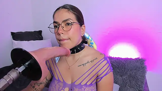 AngelaRicci online show from 10.27.25