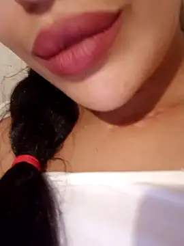 Sexlove1xo online show from 11.08.25