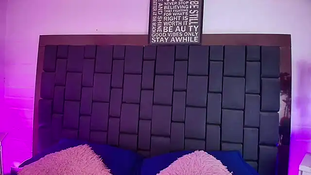 Snapshot of Lexi_Howard_ chatting on 09.29.25 Lexi Howard online show from 09.29.25