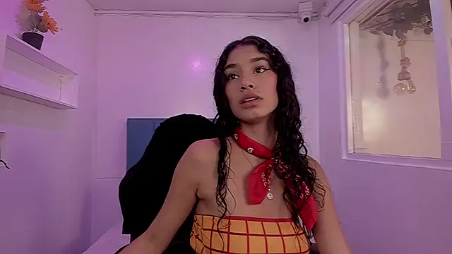 Snapshot of Anniie__Evans chatting on 10.31.25 Anniie Evans online show from 10.31.25