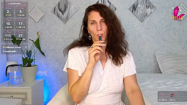 Snapshot of mylady_xenia chatting on 05.08.26 mylady xenia online show from 05.08.26