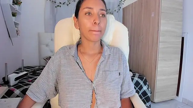 Emma lorense22 online show from 11.27.25