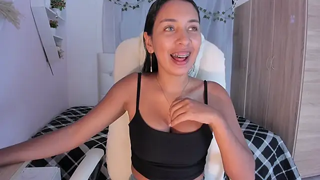 Emma lorense22 online show from 12.02.25