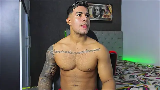 luigi hot  online show from 10.04.25