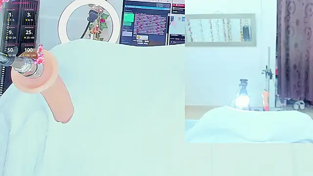 Genesis Love   online show from 03.20.25