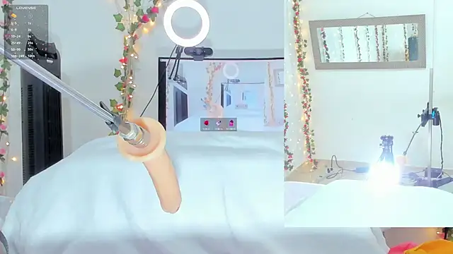 Genesis Love   online show from 09.22.25