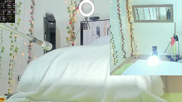 Genesis Love   online show from 10.18.25