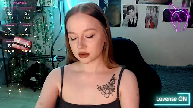 Snapshot of lissallor_ chatting on 02.20.25 lissallor online show from 02.20.25