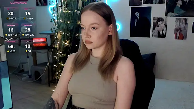 Snapshot of lissallor_ chatting on 03.05.25 lissallor online show from 03.05.25