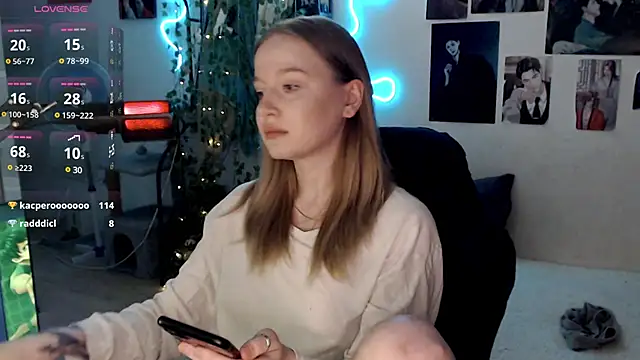 Snapshot of lissallor_ chatting on 03.05.25 lissallor online show from 03.05.25