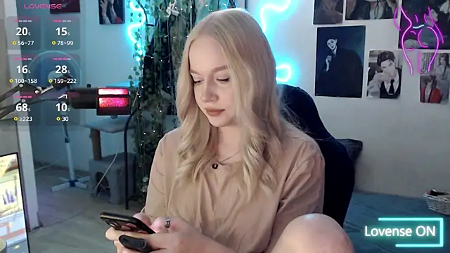Snapshot of lissallor_ chatting on 03.14.25 lissallor online show from 03.14.25