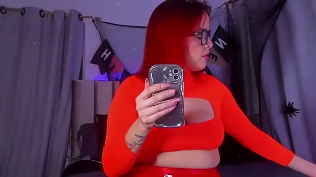 Anaroussew02 online show from 10.30.25