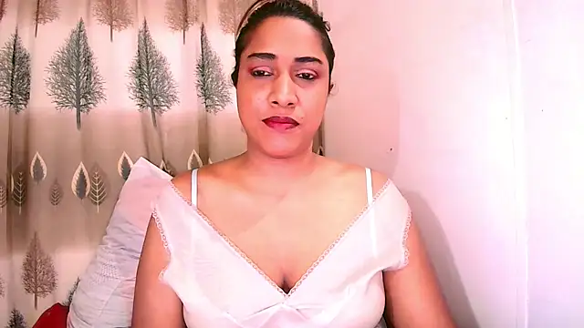 Snapshot of Indian_Erotic69 chatting on 04.25.26 Indian Erotic69 online show from 04.25.26
