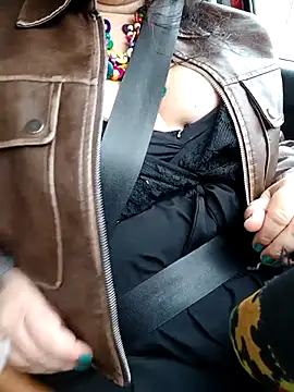 Snapshot of Erika41 chatting on 10.04.25 Erika41 online show from 10.04.25