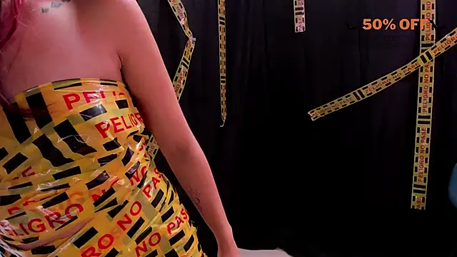 Laura Bonnet  online show from 10.31.25