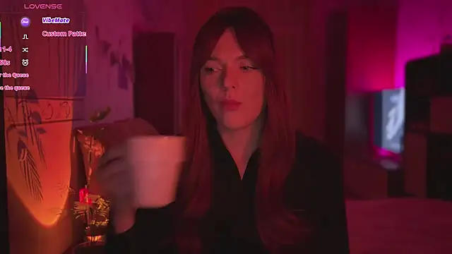 CherryRed Girl online show from 03.15.26