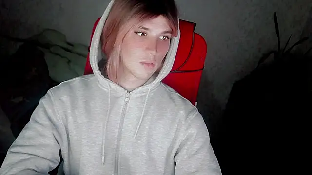 Snapshot of hellenspellman chatting on 09.23.25 hellenspellman online show from 09.23.25