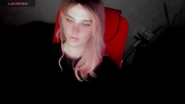 Snapshot of hellenspellman chatting on 10.11.25 hellenspellman online show from 10.11.25