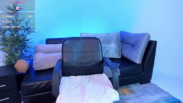 Ivaannaa  online show from 03.13.25