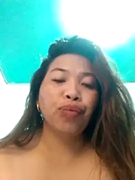 Snapshot of Sweet_fatty18 chatting on 10.16.25 Sweet fatty18 online show from 10.16.25