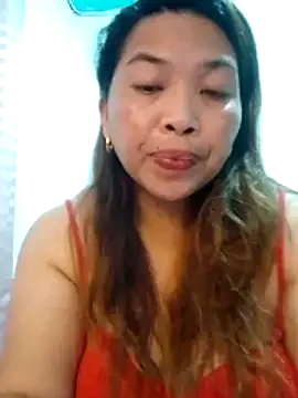 Snapshot of Sweet_fatty18 chatting on 10.21.25 Sweet fatty18 online show from 10.21.25