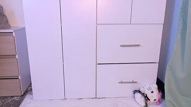 Snapshot of zarahCute chatting on 11.09.25 zarahCute online show from 11.09.25