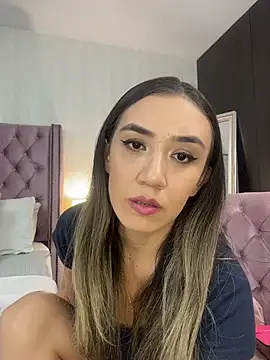 natashaleightt online show from 10.26.25