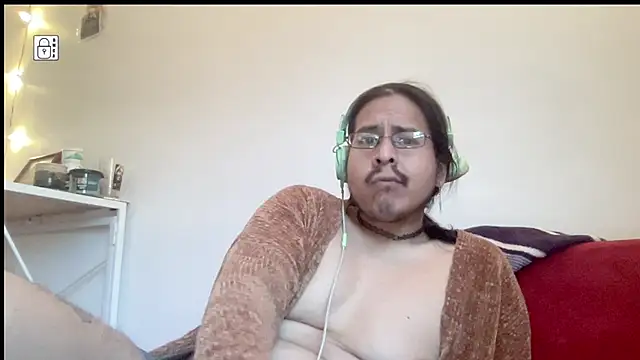 Snapshot of erikcrack05 chatting on 03.18.25 erikcrack05 online show from 03.18.25