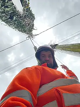 Snapshot of daniel21p chatting on 03.21.25 daniel21p online show from 03.21.25