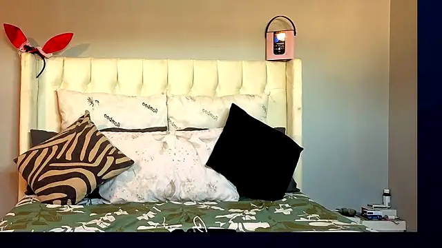 Snapshot of ebonylover1 chatting on 02.18.26 ebonylover1 online show from 02.18.26