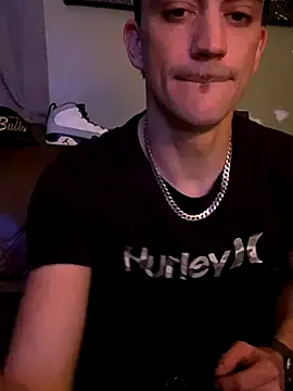 Snapshot of Polaroid_White chatting on 10.17.25 Polaroid White online show from 10.17.25