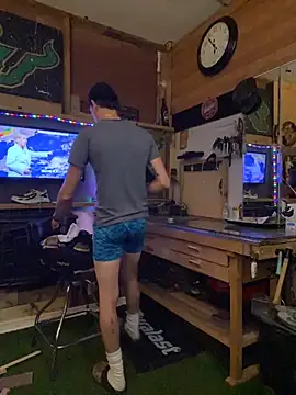 Snapshot of Polaroid_White chatting on 10.25.25 Polaroid White online show from 10.25.25