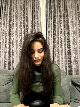 Snapshot of Mazzekyn chatting on 09.29.25 Mazzekyn online show from 09.29.25