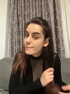 Snapshot of Mazzekyn chatting on 10.05.25 Mazzekyn online show from 10.05.25